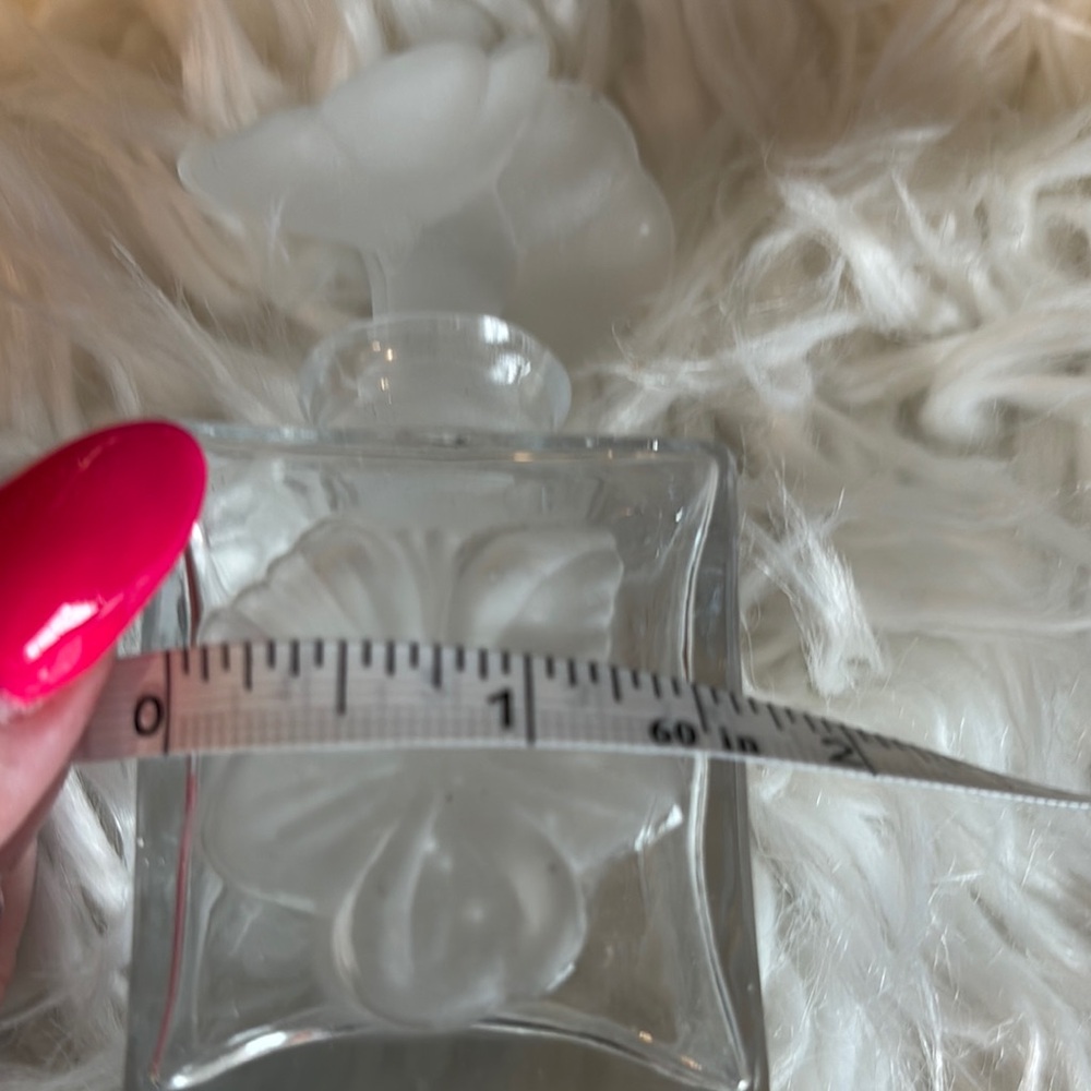 Clear Glass Perfume Bottle with Floral Design - Picture 9 of 9